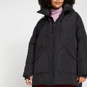 Universal Standard Matterhorn Mid Hooded Puffer